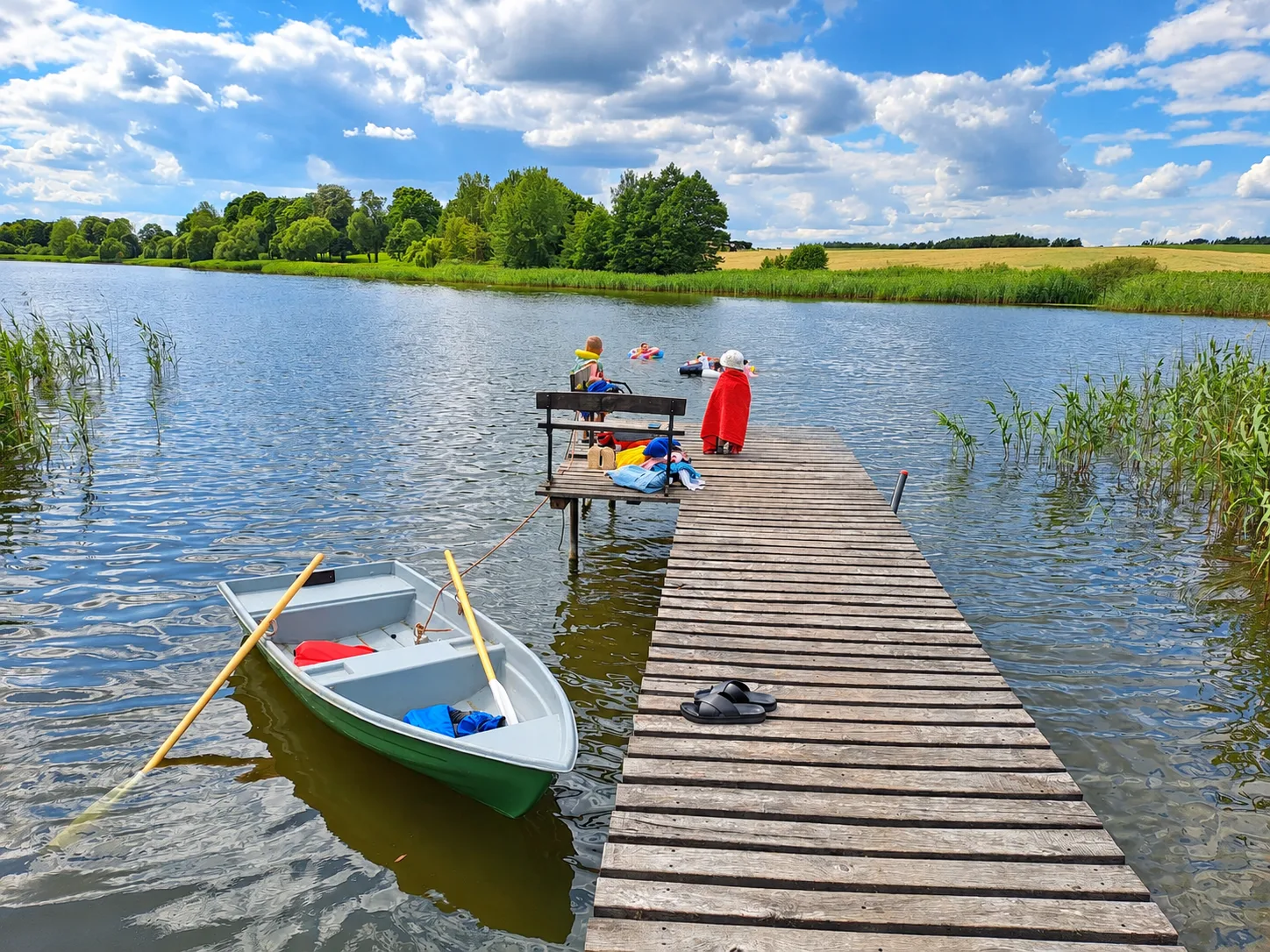 Maudynės ir pasiplaukiojimai valtimi